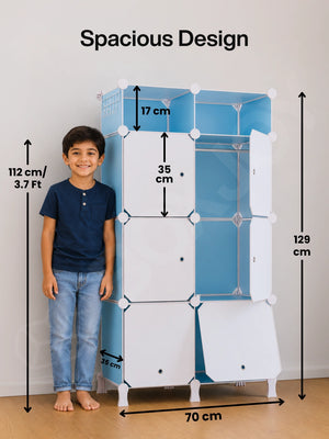 Spacious design of the 7 modular shelfs showing a 129 cm total height next to a 112 cm tall smiling boy.