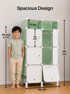 Spacious design of the 7 modular shelfs showing a 129 cm total height next to a 112 cm tall smiling boy.